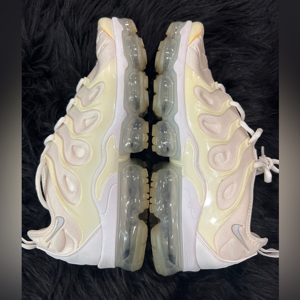 NIKE AIR VAPORMAX PLUS | Triple White | Size 11M - Picture 8 of 9